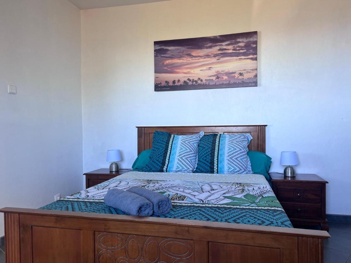 Ferme L'Eau De Coco Bed & Breakfast Saint-Paul Exterior photo